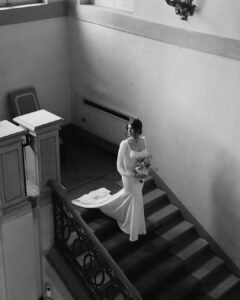 villa-lungomonte-bride-stairs