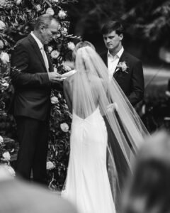 villa-lungomonte-ceremony-closeup