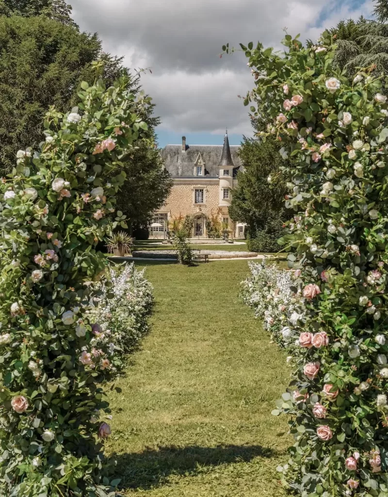 chateau-couronne-floral-arch-view