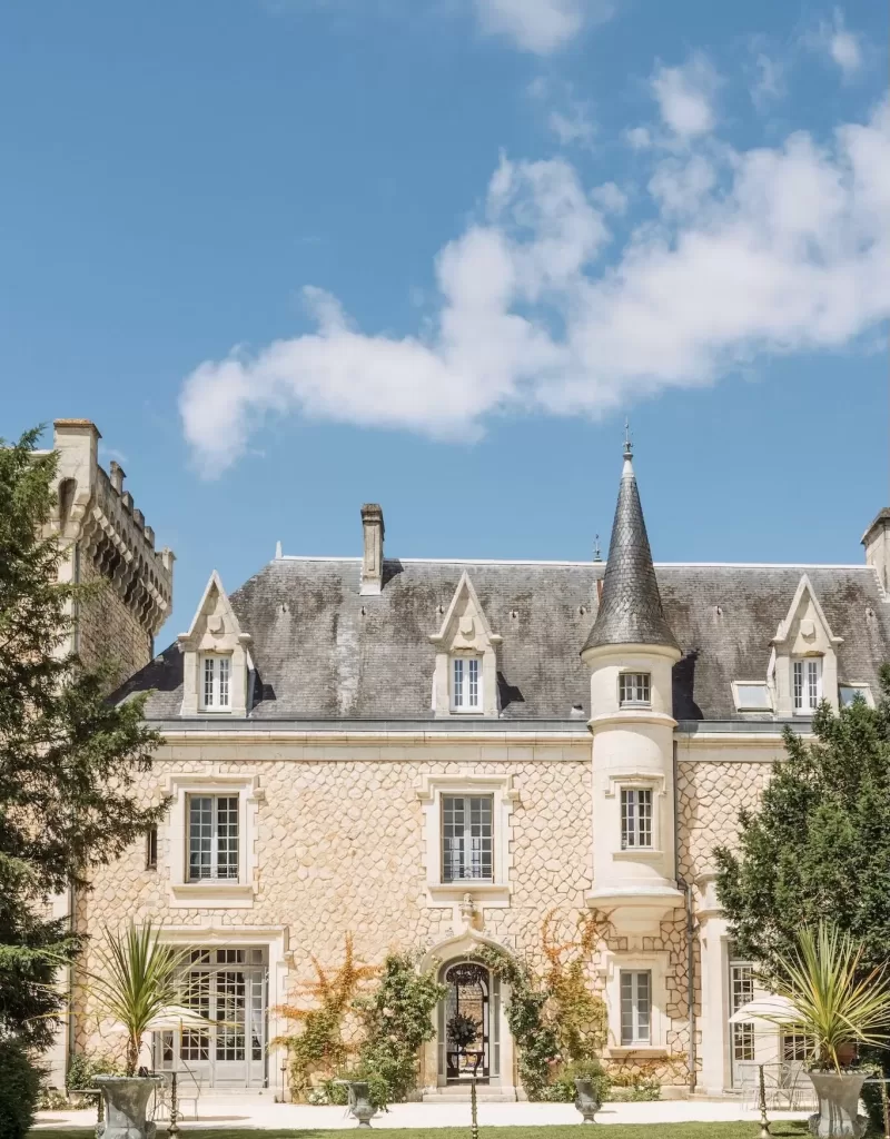 chateau-de-la-couronne-exterior
